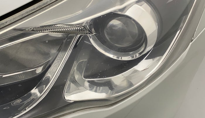 2017 Maruti Ciaz ZXI AT, Petrol, Automatic, 47,765 km, Left headlight - Minor scratches