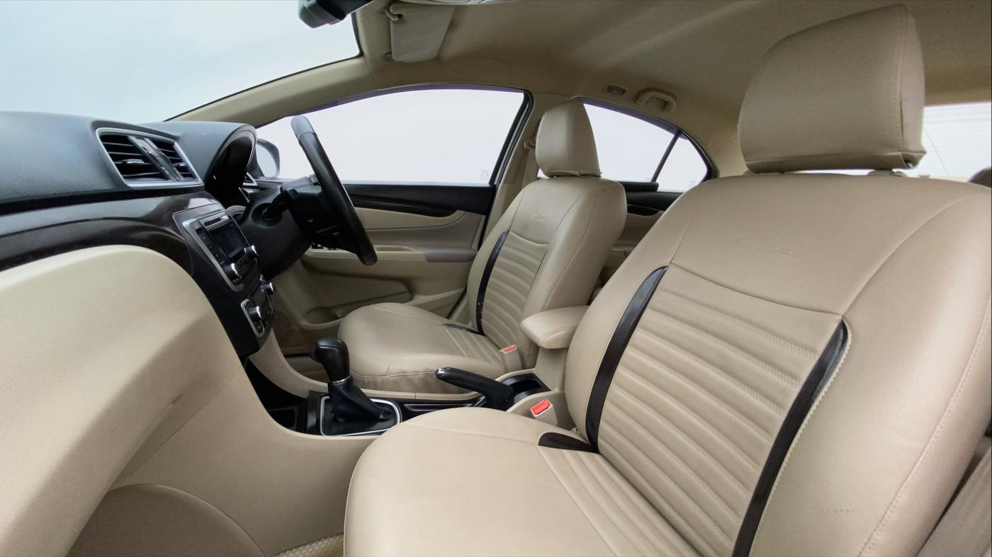 2017 Maruti Ciaz ZXI AT, Petrol, Automatic, 47,765 km, Right Side Front Door Cabin