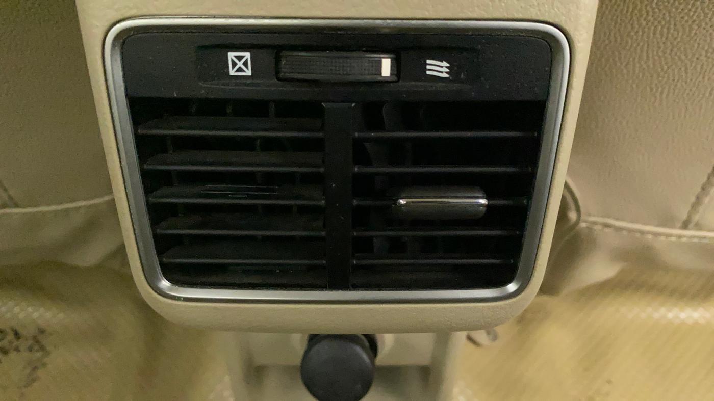 2017 Maruti Ciaz ZXI AT, Petrol, Automatic, 47,765 km, Rear AC Vents