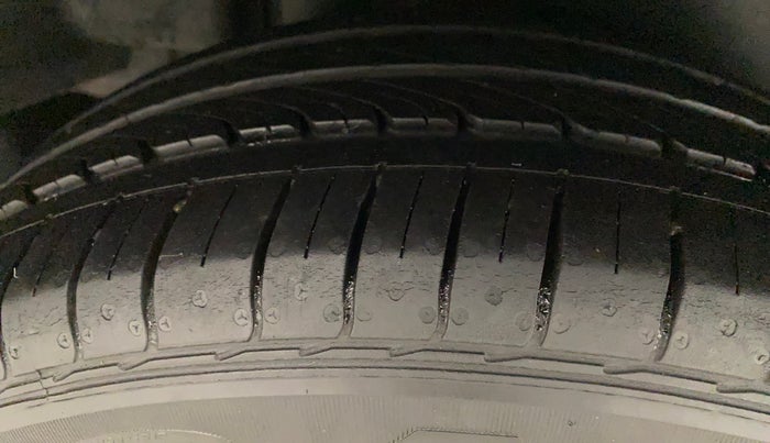 2017 Maruti Ciaz ZXI AT, Petrol, Automatic, 47,765 km, Right Rear Tyre Tread
