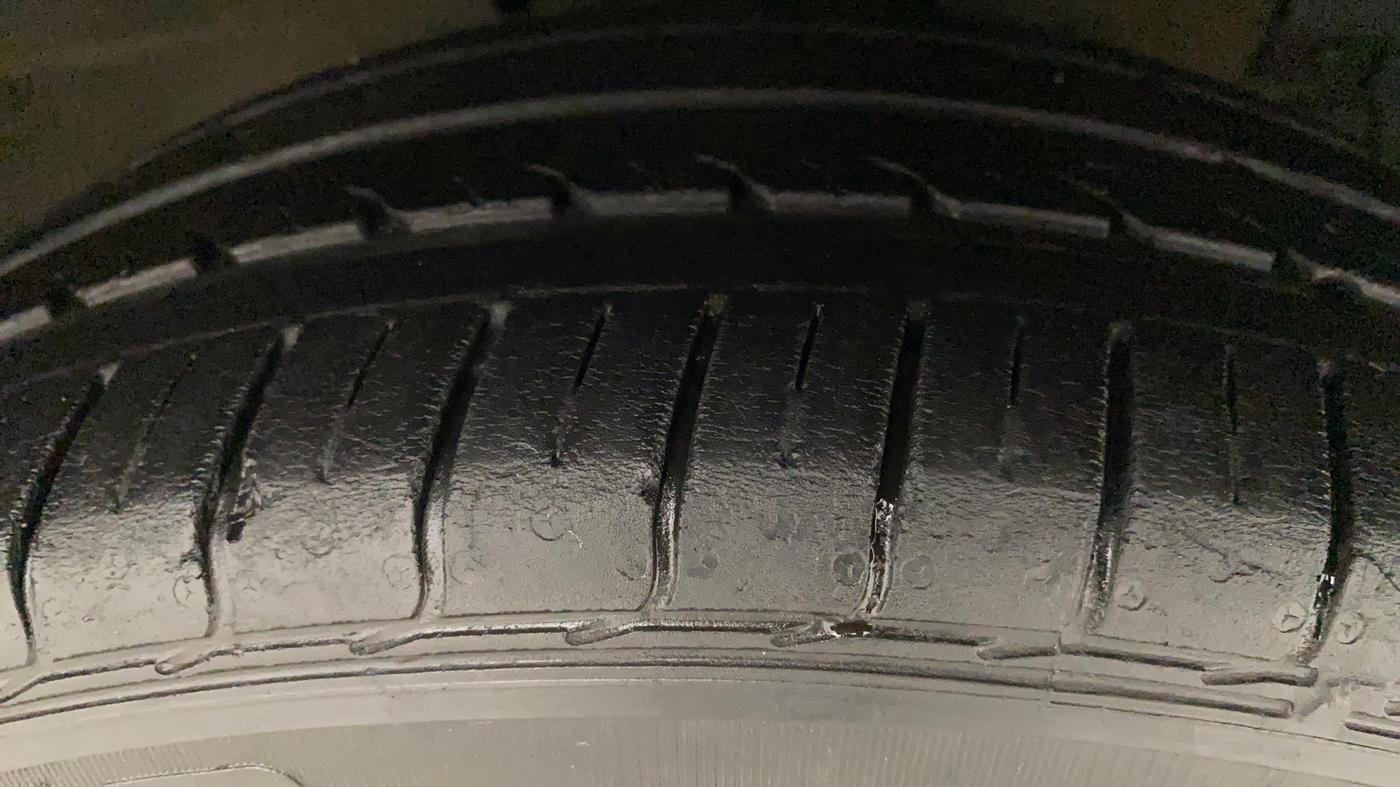 2017 Maruti Ciaz ZXI AT, Petrol, Automatic, 47,765 km, Right Front Tyre Tread