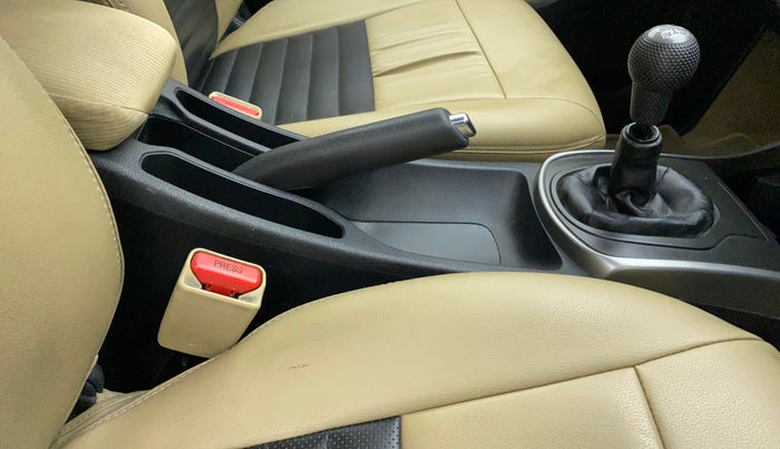 2015 Honda City 1.5L I-VTEC SV, Petrol, Manual, 76,124 km, Gear Lever
