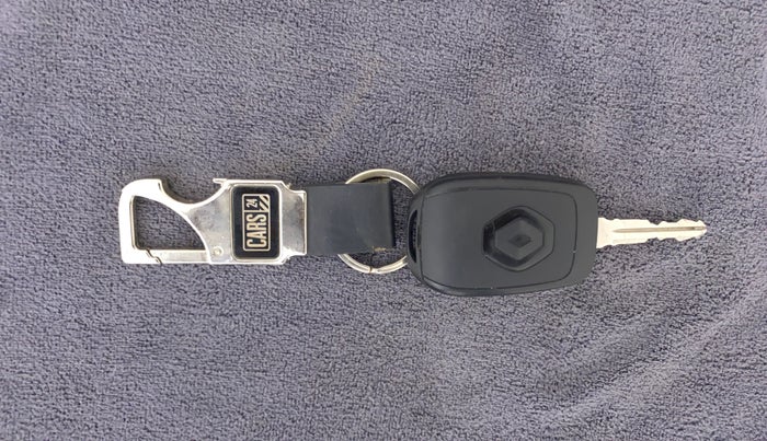 2019 Renault TRIBER RXT, Petrol, Manual, 28,705 km, Key Close Up