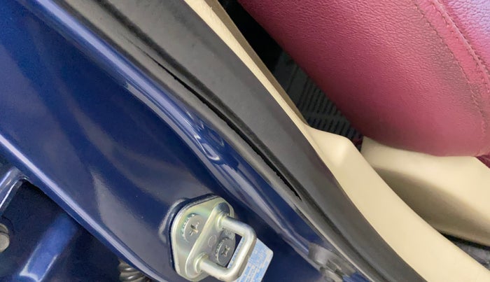 2018 Maruti Ciaz ALPHA 1.5 SHVS PETROL, Petrol, Manual, 44,764 km, Driver-side door - Beading has minor damage