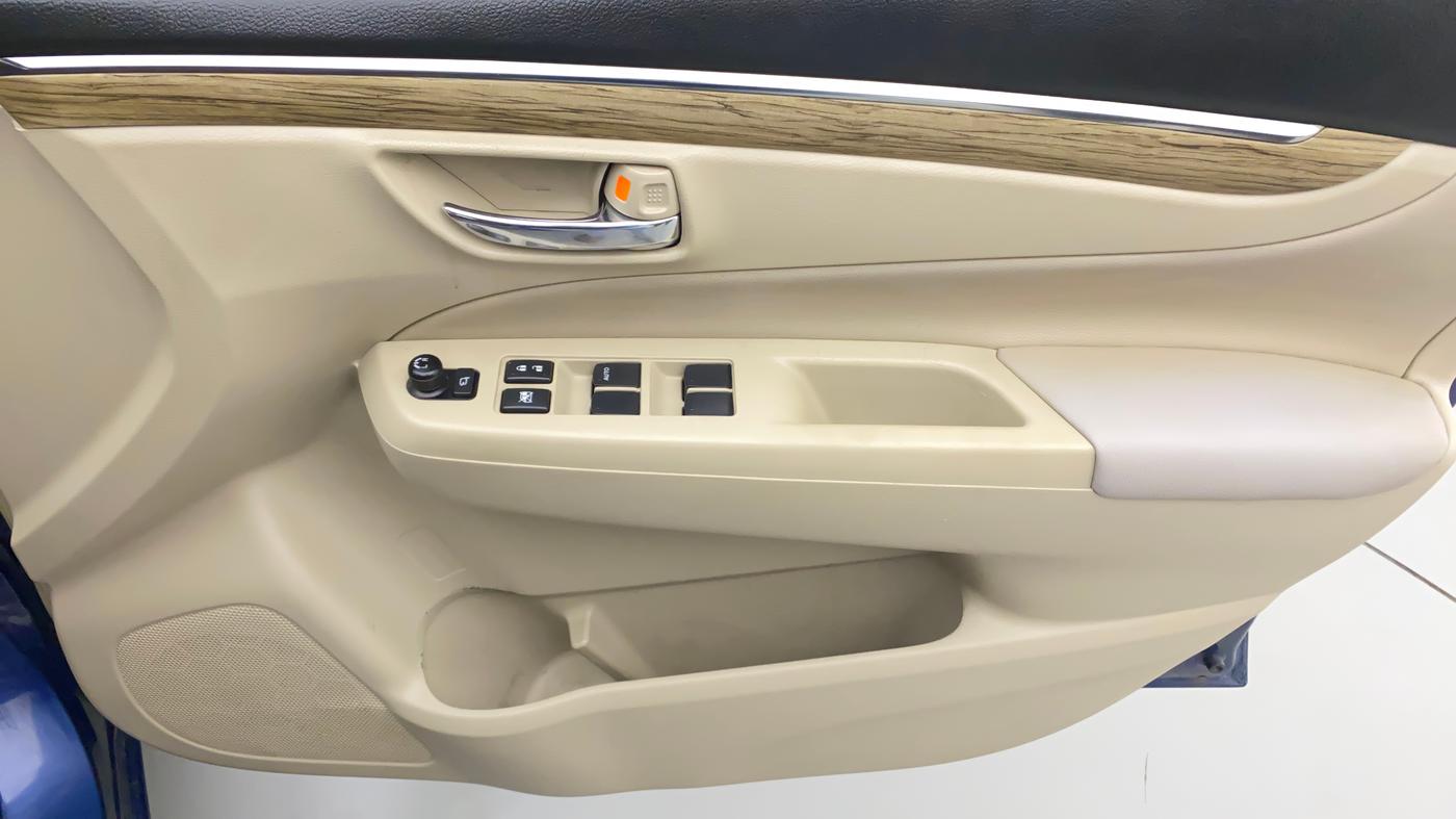 2018 Maruti Ciaz ALPHA 1.5 SHVS PETROL, Petrol, Manual, 44,764 km, Driver Side Door Panels Control