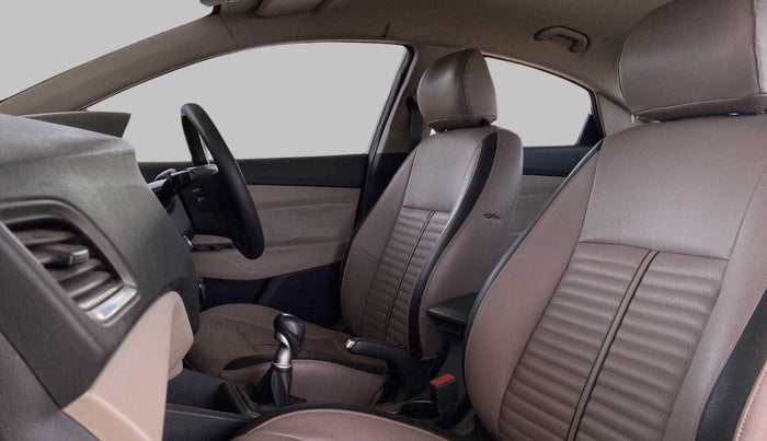 2018 Hyundai Verna 1.6 VTVT SX, Petrol, Manual, 50,588 km, Right Side Front Door Cabin