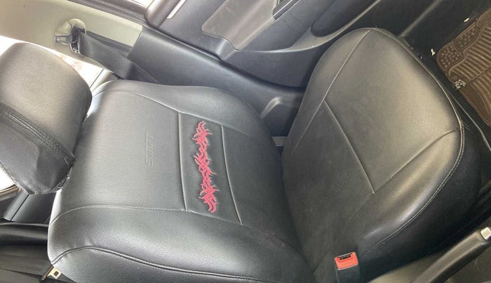 2017 Maruti Swift VDI, Diesel, Manual, 57,385 km, Front left seat (passenger seat) - Seat ventilators not working