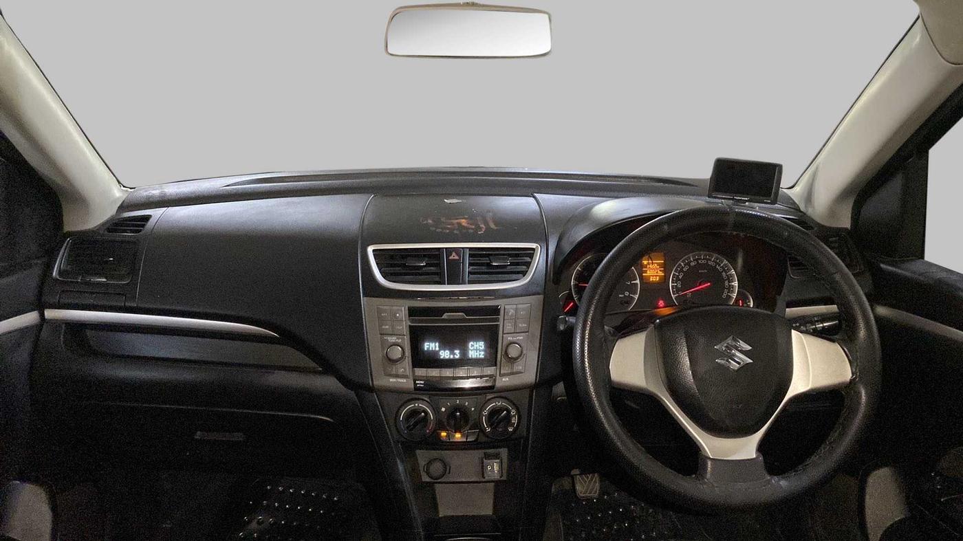2013 Maruti Swift VXI, Petrol, Manual, 60,011 km, Dashboard