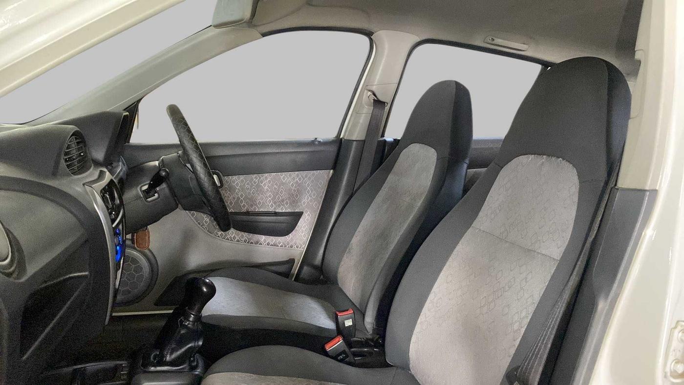 2019 Maruti Alto 800 LXI, Petrol, Manual, 37,817 km, Right Side Front Door Cabin