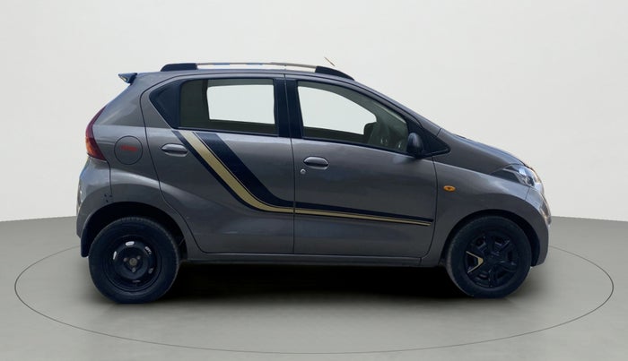 2017 Datsun Redi Go GOLD LIMITED EDITION, Petrol, Manual, 77,013 km, Right Side View