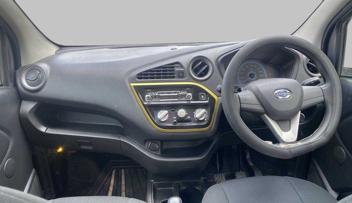 2017 Datsun Redi Go GOLD LIMITED EDITION, Petrol, Manual, 77,013 km, Dashboard