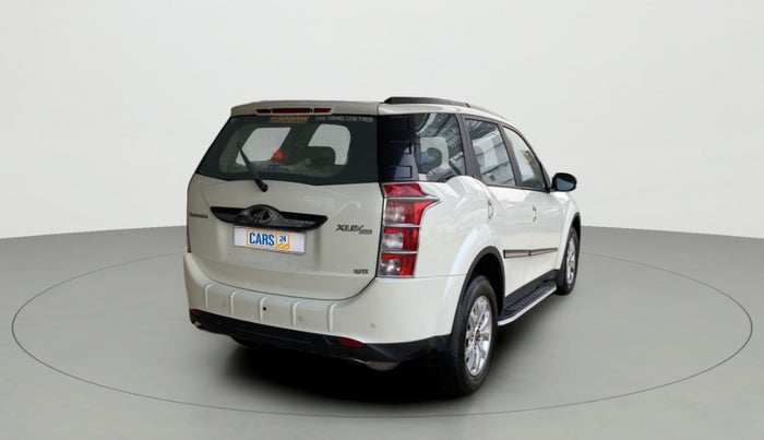 2017 Mahindra XUV500 W8, Diesel, Manual, 22,083 km, Right Back Diagonal