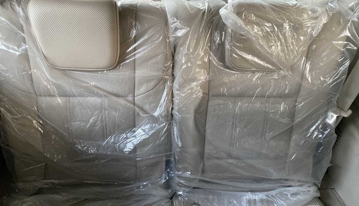 2017 Mahindra XUV500 W8, Diesel, Manual, 22,083 km, Third Seat Row ( optional )