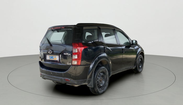 2016 Mahindra XUV500 W6 AT 1.99, Diesel, Automatic, 1,86,022 km, Right Back Diagonal
