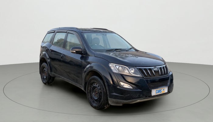 2016 Mahindra XUV500 W6 AT 1.99, Diesel, Automatic, 1,86,022 km, Right Front Diagonal