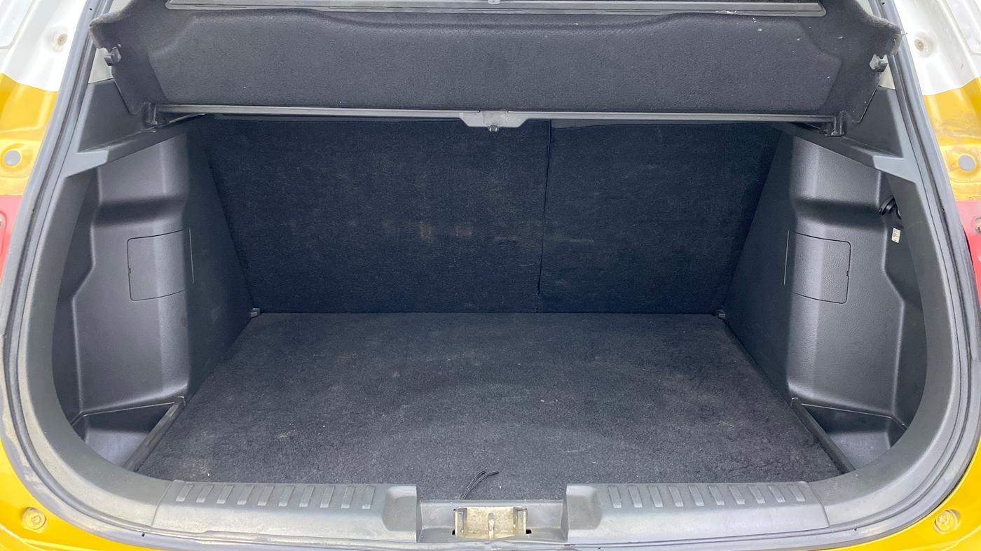 2016 Maruti Vitara Brezza ZDI PLUS DUAL TONE, Diesel, Manual, 95,295 km, Boot Inside
