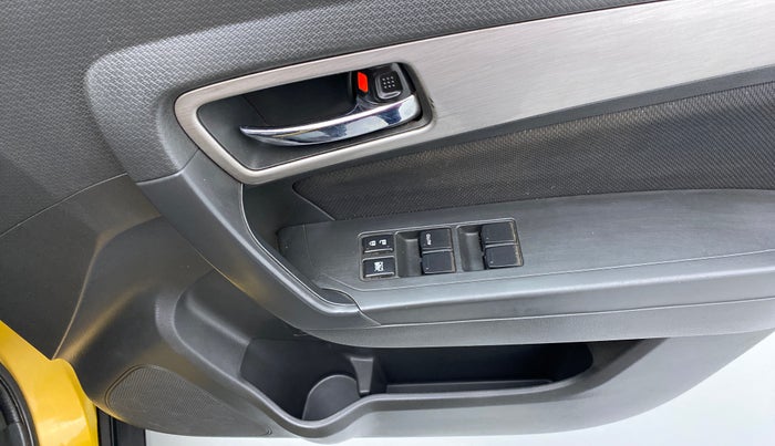 2016 Maruti Vitara Brezza ZDI PLUS DUAL TONE, Diesel, Manual, 95,295 km, Driver Side Door Panels Control