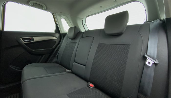 2016 Maruti Vitara Brezza ZDI PLUS DUAL TONE, Diesel, Manual, 95,295 km, Right Side Rear Door Cabin