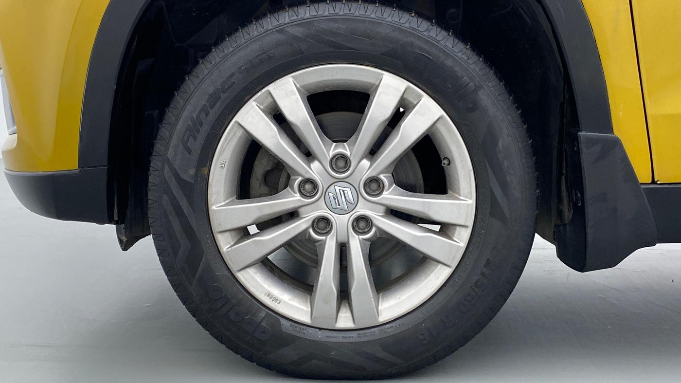 2016 Maruti Vitara Brezza ZDI PLUS DUAL TONE, Diesel, Manual, 95,295 km, Left Front Wheel