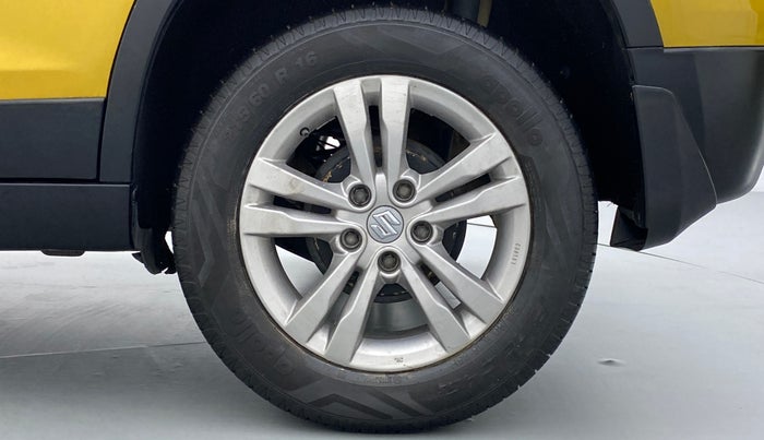2016 Maruti Vitara Brezza ZDI PLUS DUAL TONE, Diesel, Manual, 95,295 km, Left Rear Wheel