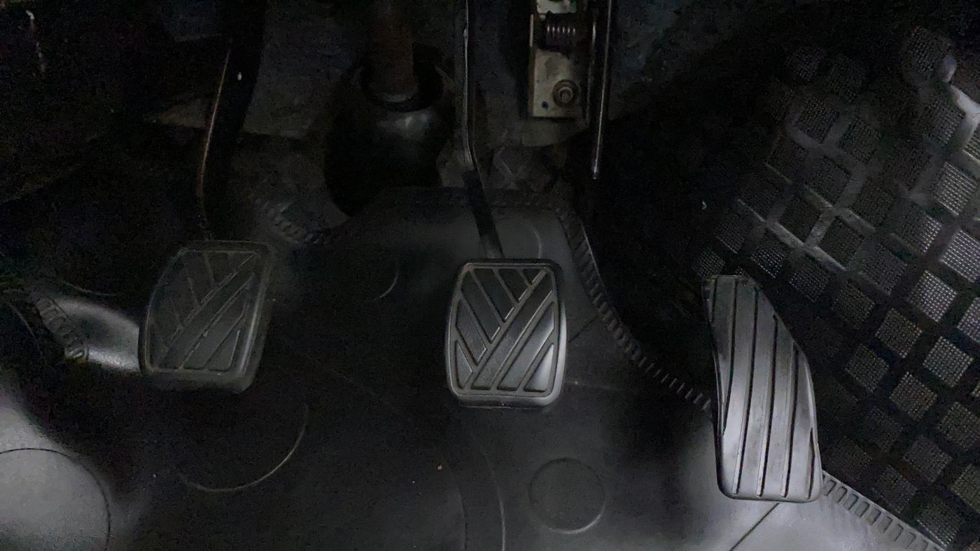 2017 Maruti Wagon R 1.0 VXI, Petrol, Manual, 55,676 km, Pedals