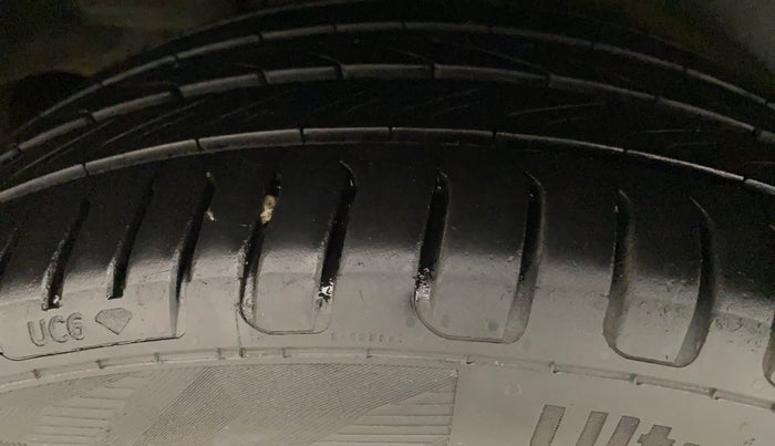 2017 Maruti Ciaz ZDI+ SHVS, Diesel, Manual, 86,159 km, Right Rear Tyre Tread