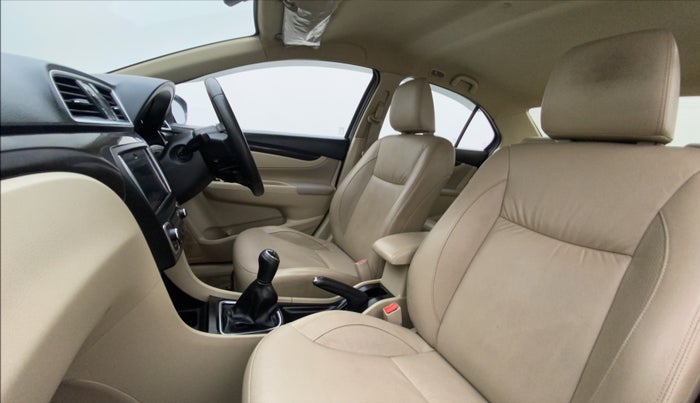 2017 Maruti Ciaz ZDI+ SHVS, Diesel, Manual, 86,159 km, Right Side Front Door Cabin