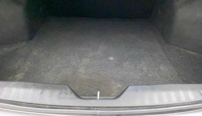2017 Maruti Ciaz ZDI+ SHVS, Diesel, Manual, 86,159 km, Boot Inside