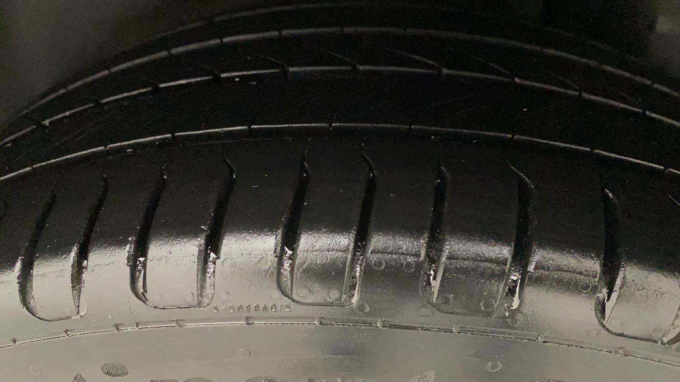 2017 Maruti Ciaz ZDI+ SHVS, Diesel, Manual, 86,159 km, Left Rear Tyre Tread