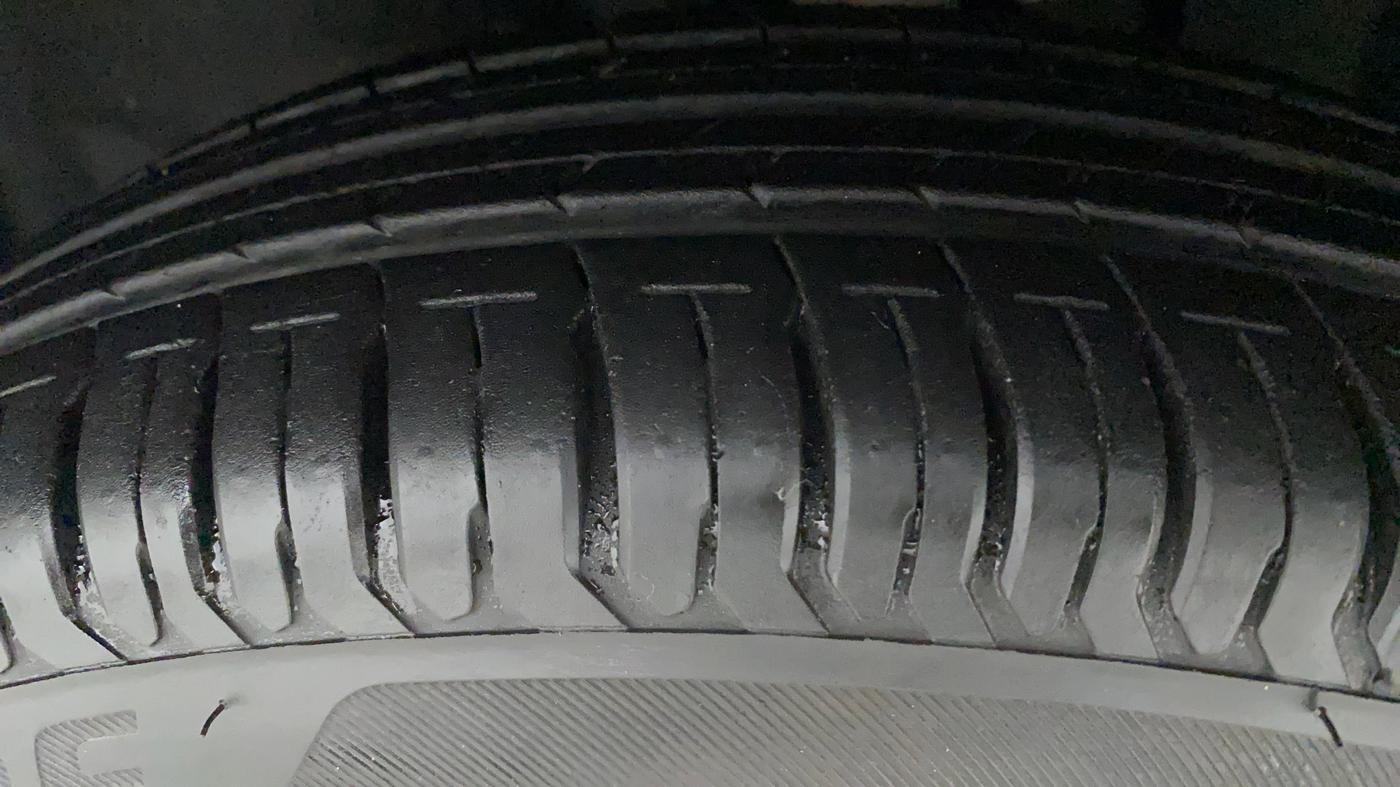 2021 Tata ALTROZ XT I-TURBO PETROL, Petrol, Manual, 3,895 km, Left Front Tyre Tread