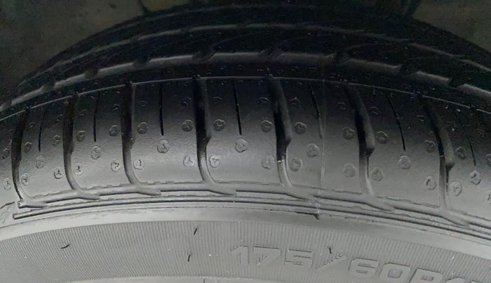 2020 Tata TIGOR XZ PLUS PETROL, Petrol, Manual, 34,935 km, Right Front Tyre Tread