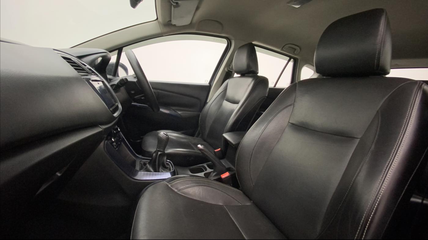 2017 Maruti S Cross ALPHA 1.3, Diesel, Manual, 51,602 km, Right Side Front Door Cabin