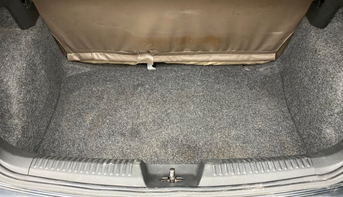 2019 Volkswagen Polo HIGH LINE PLUS 1.0, Petrol, Manual, 47,613 km, Boot Inside