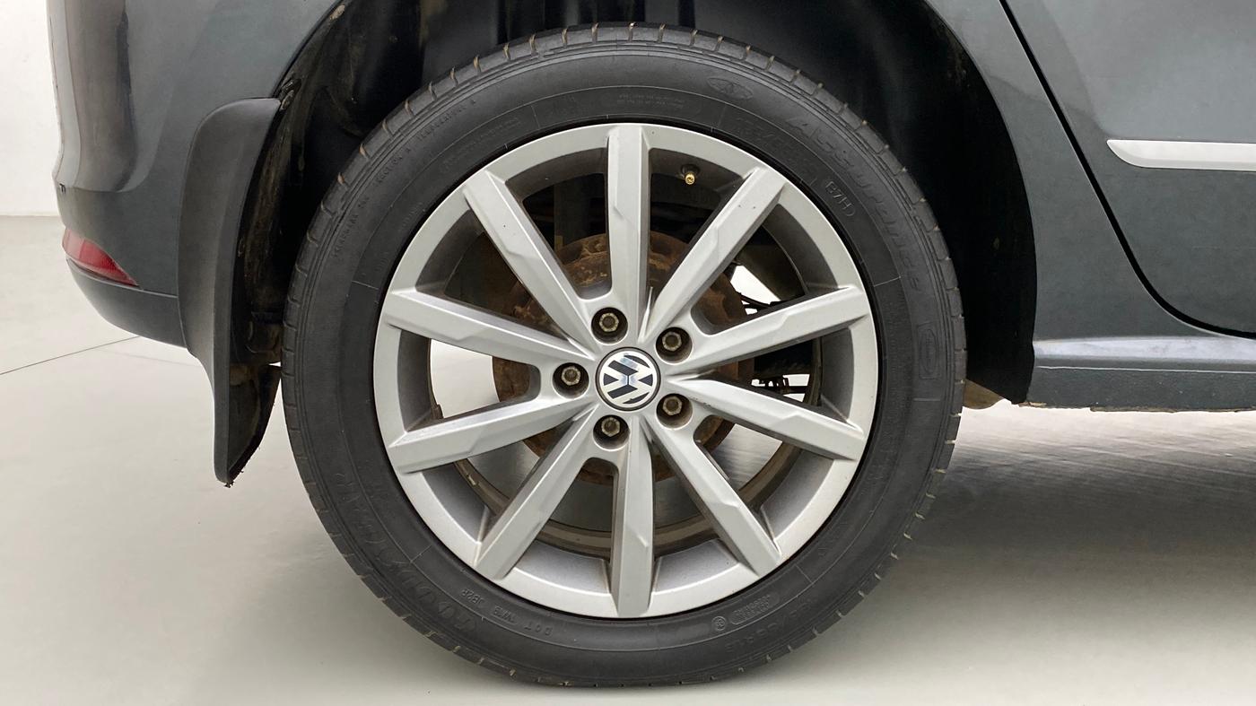 2019 Volkswagen Polo HIGH LINE PLUS 1.0, Petrol, Manual, 47,613 km, Right Rear Wheel