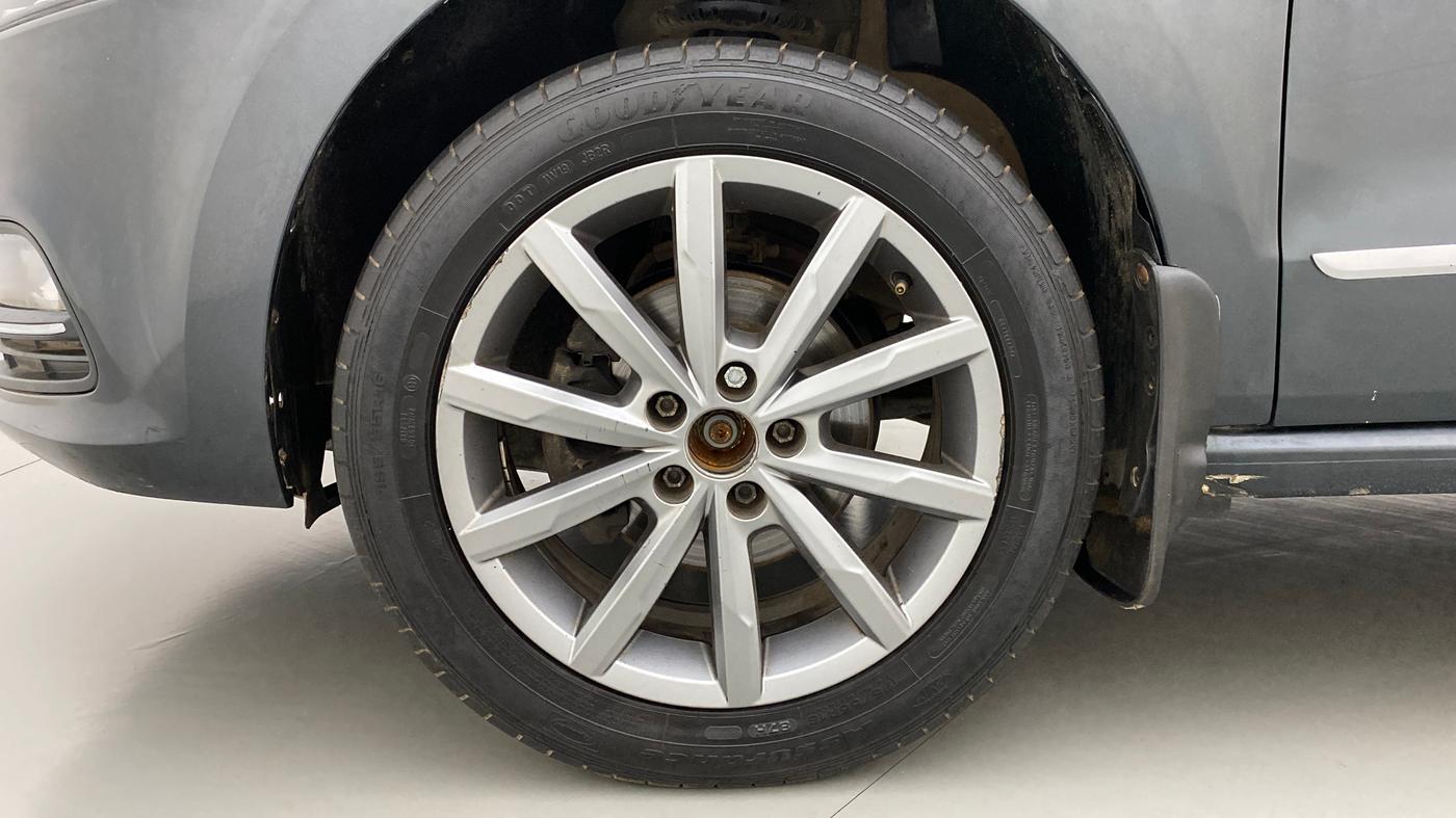 2019 Volkswagen Polo HIGH LINE PLUS 1.0, Petrol, Manual, 47,613 km, Left Front Wheel