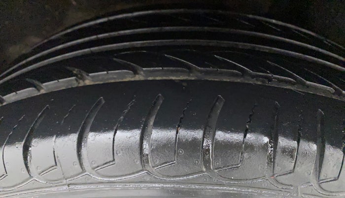 2019 Ford Ecosport TITANIUM 1.5L DIESEL, Diesel, Manual, 16,724 km, Left Rear Tyre Tread