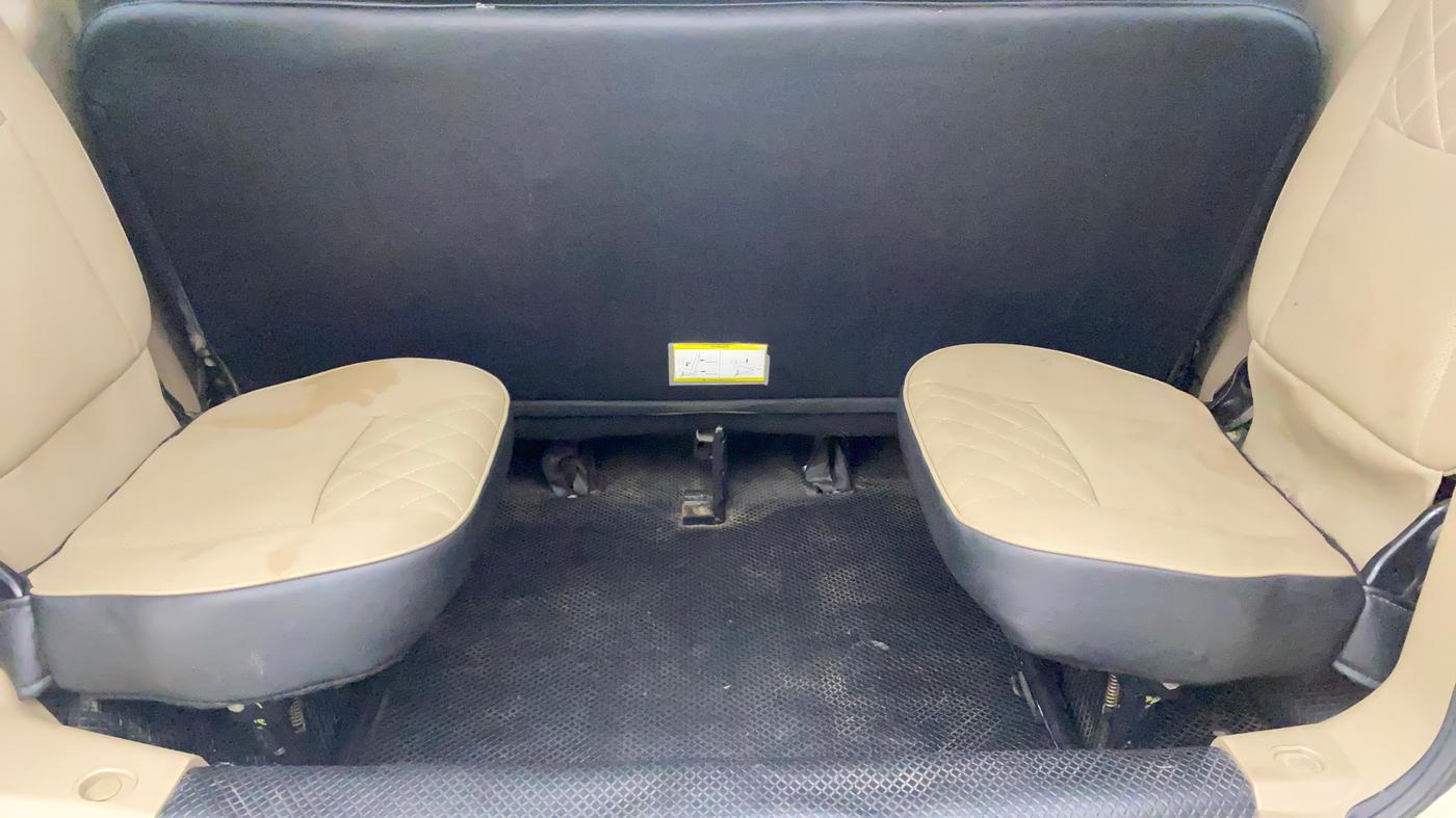 2018 Mahindra TUV300 T10, Diesel, Manual, 54,044 km, Third Seat Row ( optional )