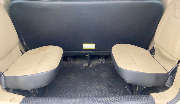2018 Mahindra TUV300 T10, Diesel, Manual, 54,044 km, Third Seat Row ( optional )