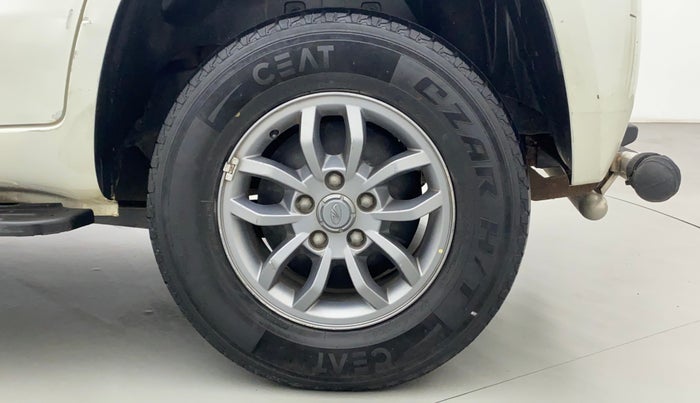 2018 Mahindra TUV300 T10, Diesel, Manual, 54,044 km, Left Rear Wheel