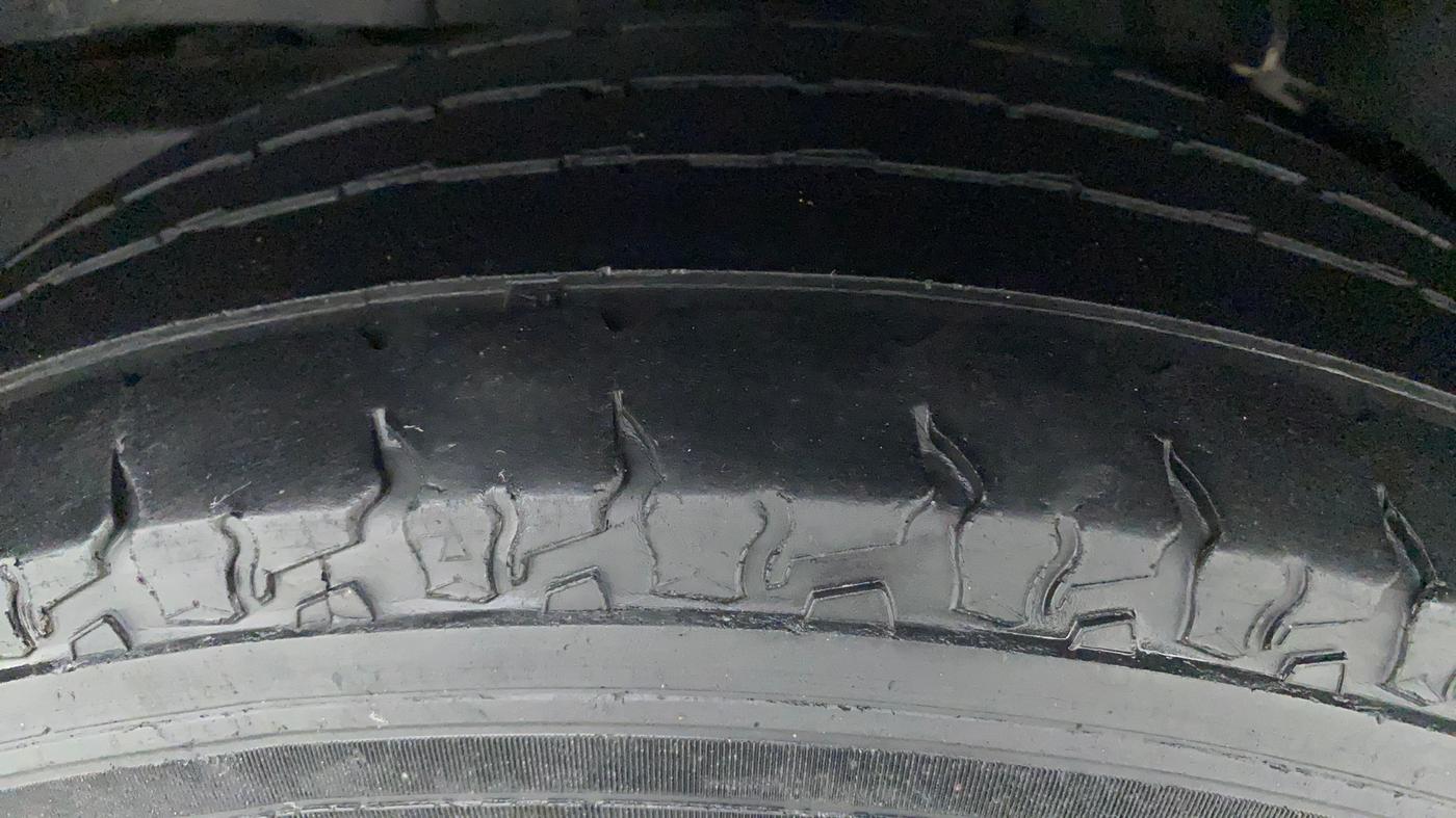 2018 Mahindra TUV300 T10, Diesel, Manual, 54,044 km, Left Rear Tyre Tread