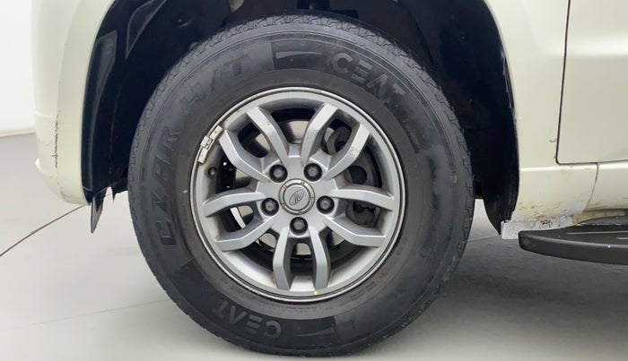 2018 Mahindra TUV300 T10, Diesel, Manual, 54,044 km, Left Front Wheel