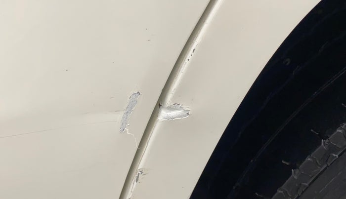 2018 Mahindra TUV300 T10, Diesel, Manual, 54,044 km, Left quarter panel - Paint has minor damage