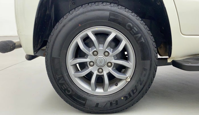 2018 Mahindra TUV300 T10, Diesel, Manual, 54,044 km, Right Rear Wheel