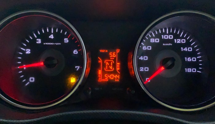 2018 Mahindra TUV300 T10, Diesel, Manual, 54,044 km, Odometer Image