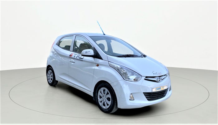 2016 Hyundai Eon SPORTZ, Petrol, Manual, 37,586 km, Right Front Diagonal