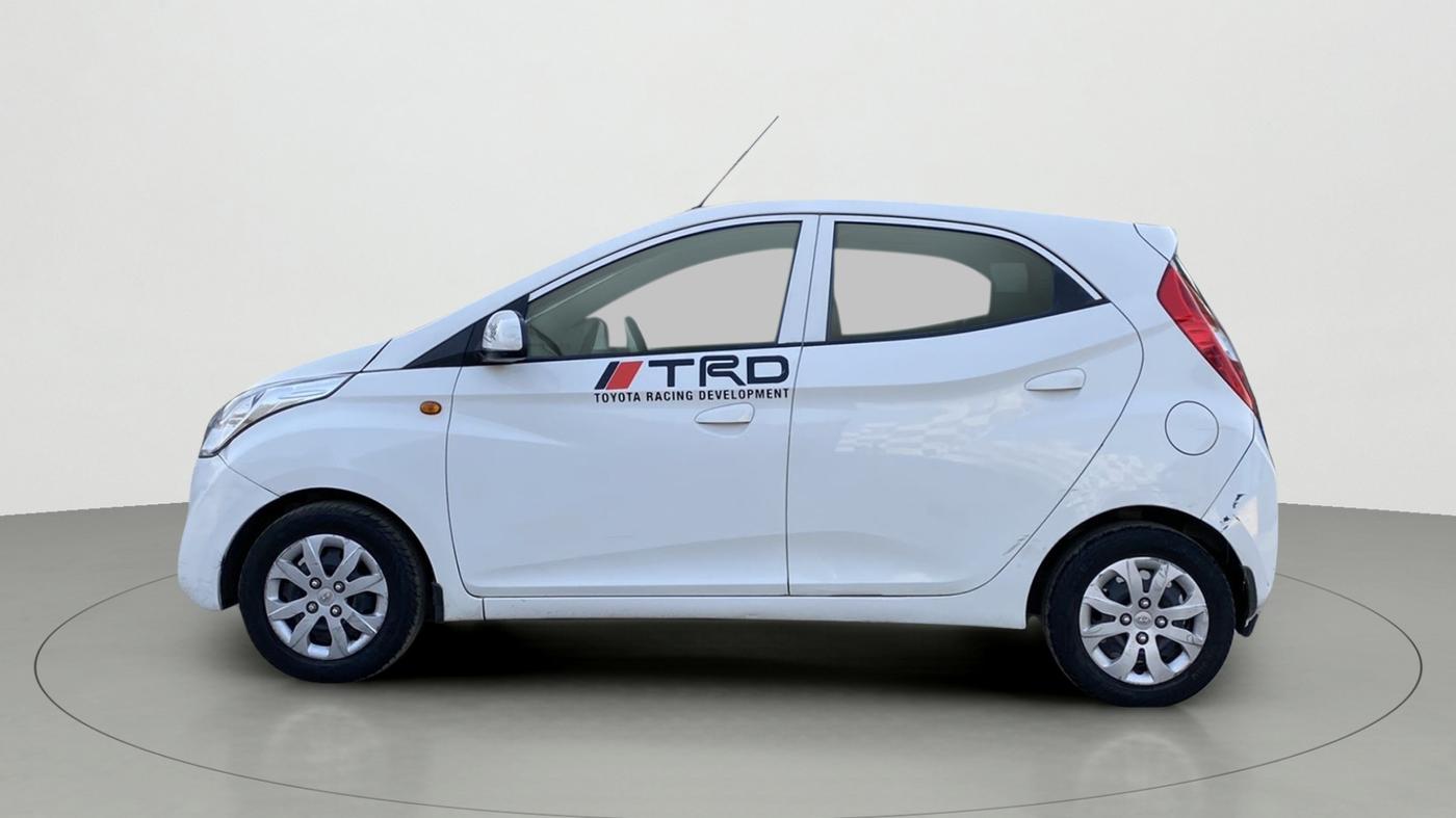 2016 Hyundai Eon SPORTZ, Petrol, Manual, 37,586 km, Left Side