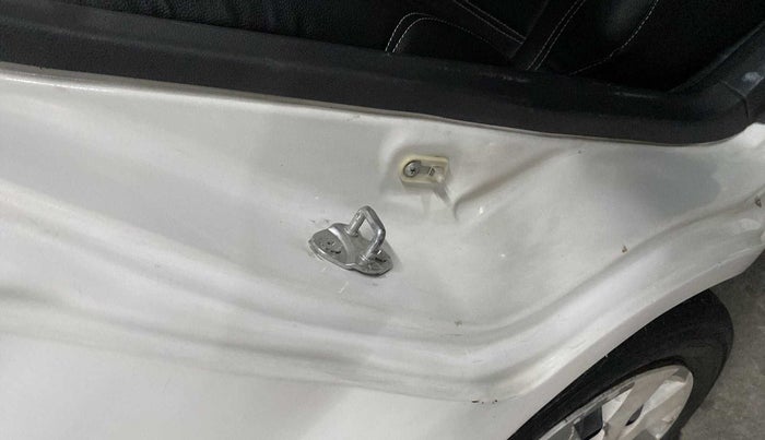 2015 Maruti Alto K10 VXI, Petrol, Manual, 46,785 km, Right C pillar - Pillar damaged/repaired