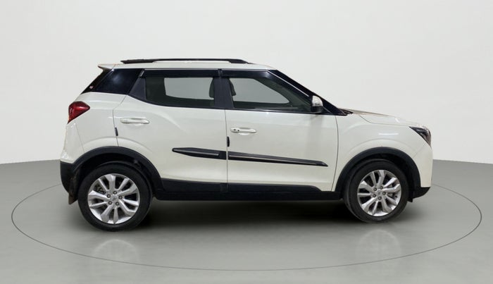 2020 Mahindra XUV300 W8 1.2 PETROL, Petrol, Manual, 77,605 km, Right Side View