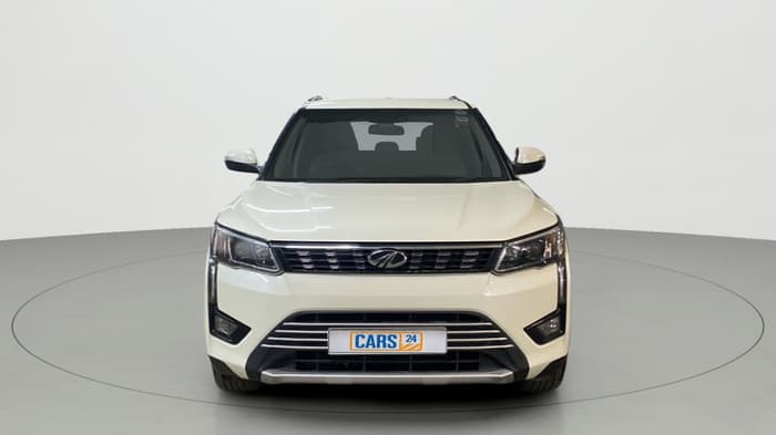 2020 Mahindra XUV300 W8 1.2 PETROL, Petrol, Manual, 77,605 km, Front