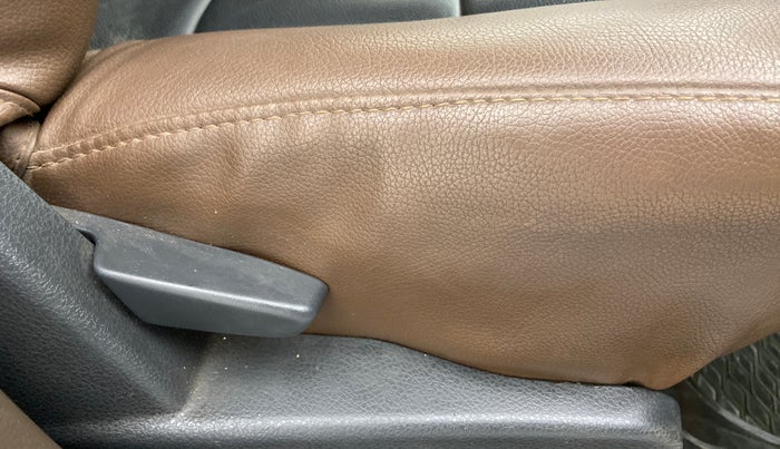 2016 Renault Duster 85 PS RXL, Diesel, Manual, 76,421 km, Driver Side Adjustment Panel